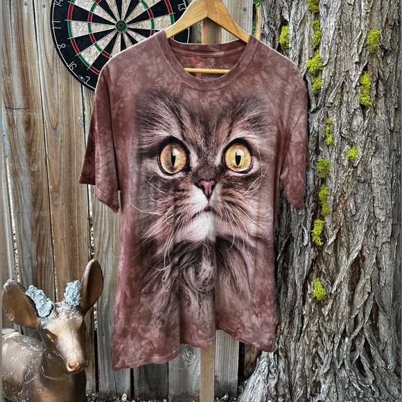 The Mountian Cat Shirt. - Picture 1 of 6